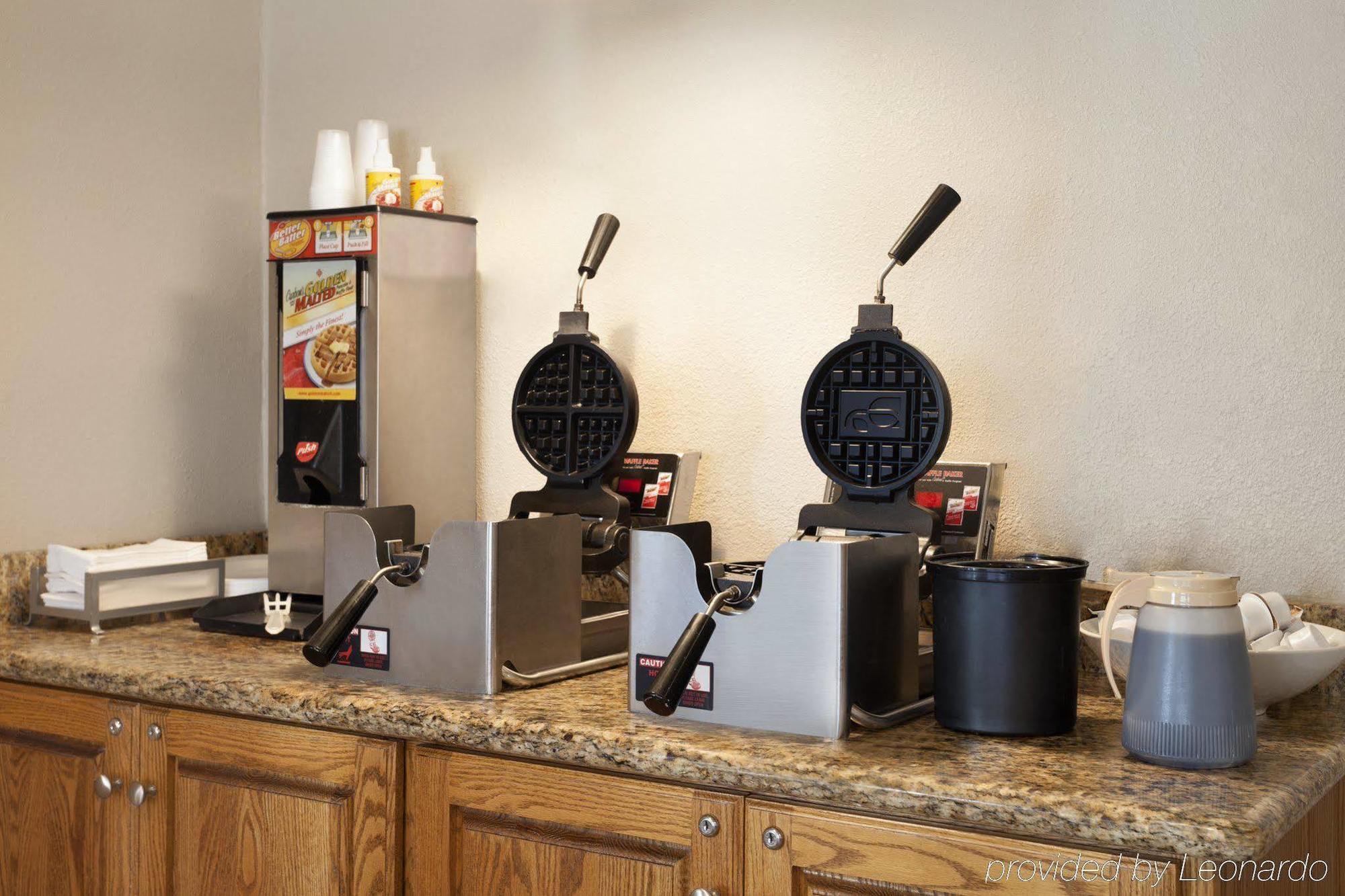 Country Inn & Suites By Radisson, Fort Dodge, Ia Esterno foto