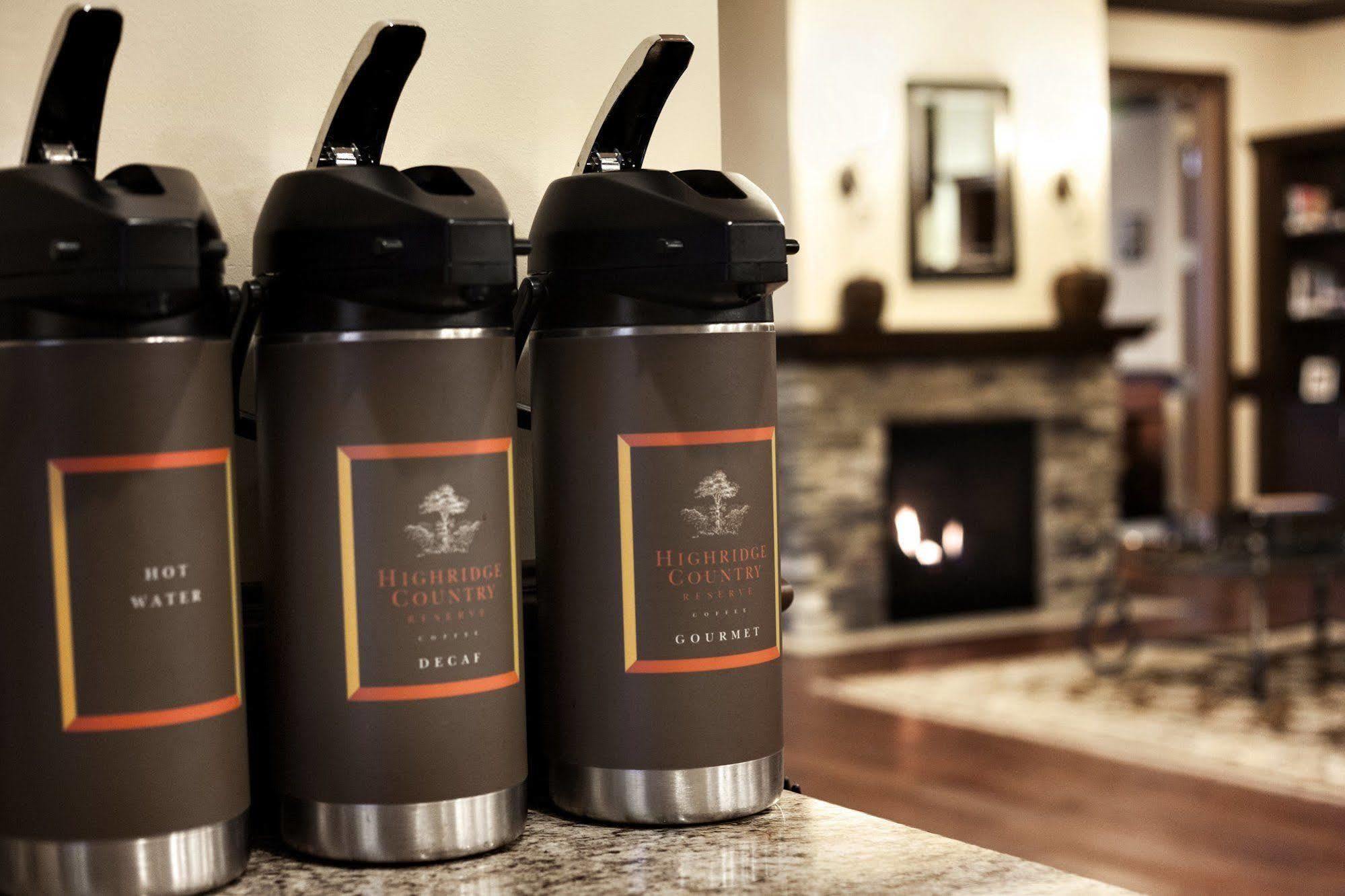 Country Inn & Suites By Radisson, Fort Dodge, Ia Esterno foto